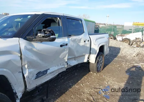 2024 Toyota Tundra Hybrid Capstone 4Wd z USA, uszkodzony, nr VIN 5TFVC5DB2RX047444